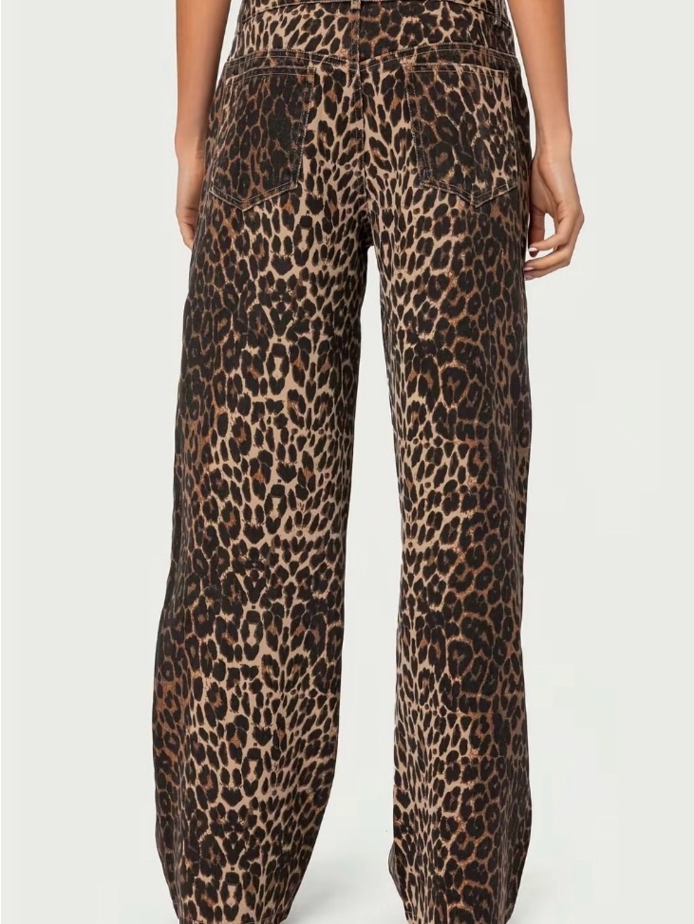 Edikted Low Rise Leopard Jeans - never worn - Picture 3 of 5